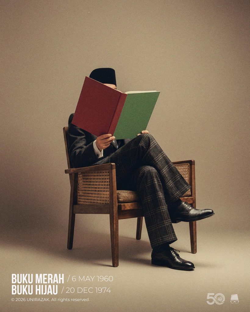 Buku Merah Buku Hijau